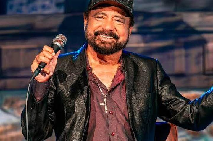 Dalvan, o Leão da Música Sertaneja, celebra trajetória histórica e anuncia a turnê “A Dama de Vermelho”