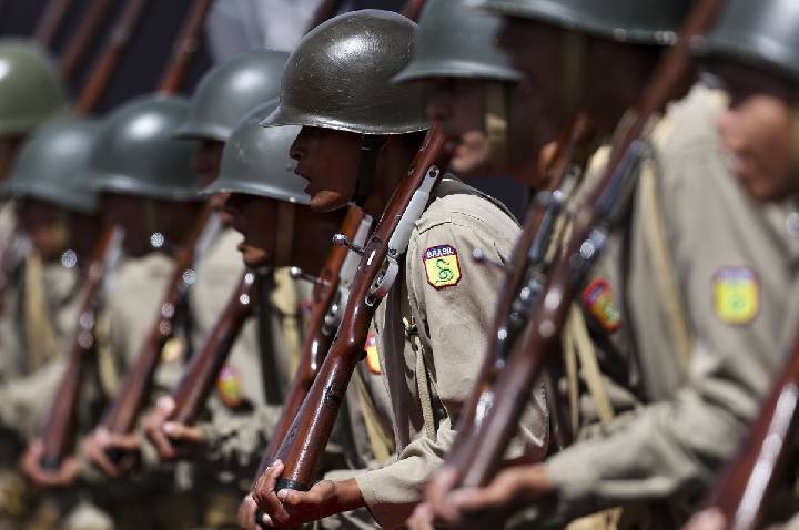 Exército mantém patrulha de fronteiras mesmo com bloqueio do orçamento