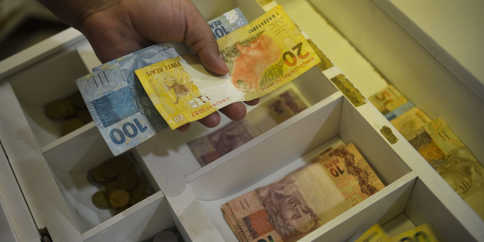 Caixa paga Bolsa Família a beneficiários com NIS de final 8