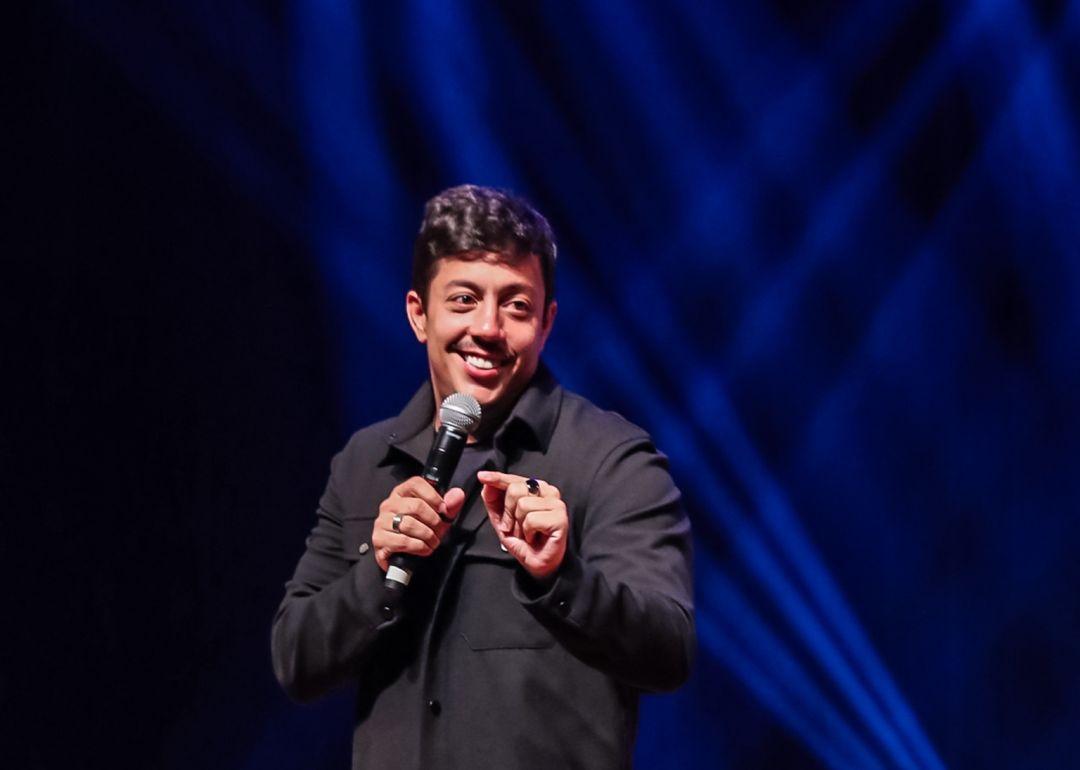 Renato Albani apresenta últimas sessões de “Testando Piadas” na Grande São Paulo neste final de semana