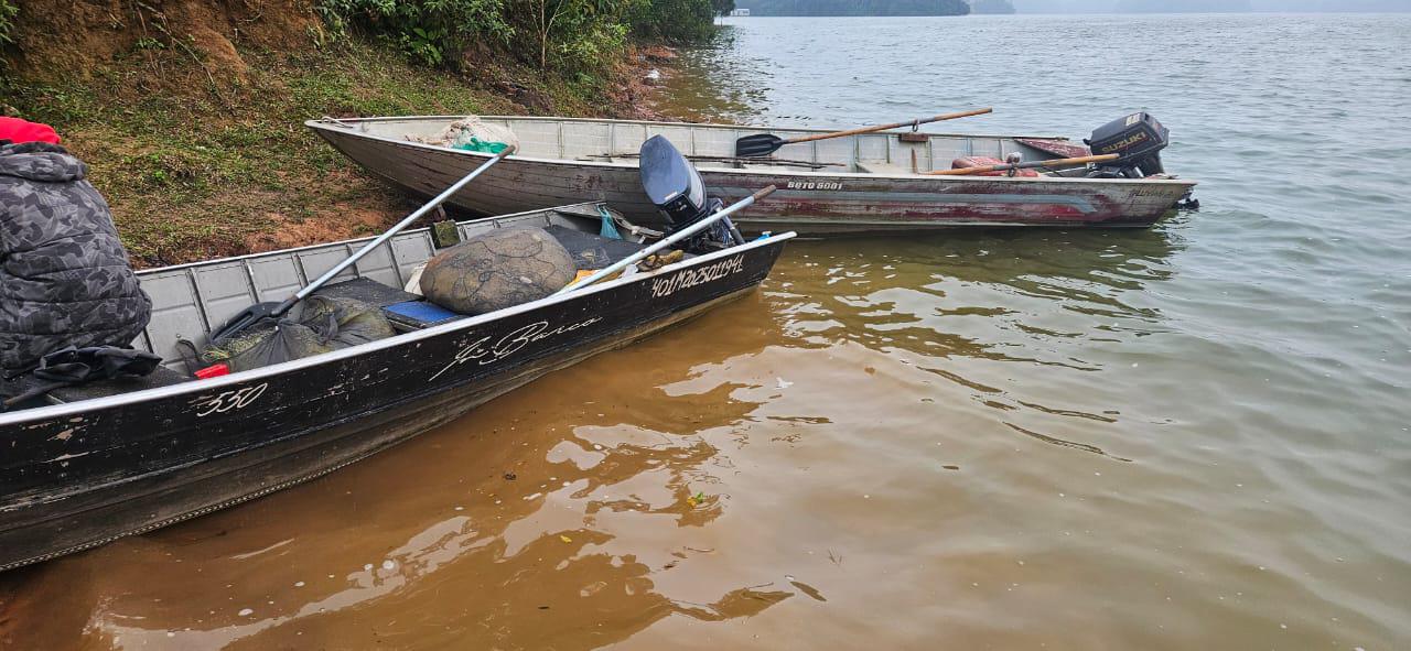 Guarda Ambiental de São Bernardo apreende duas embarcações e quase 1 quilômetro de redes irregulares na Represa Billings