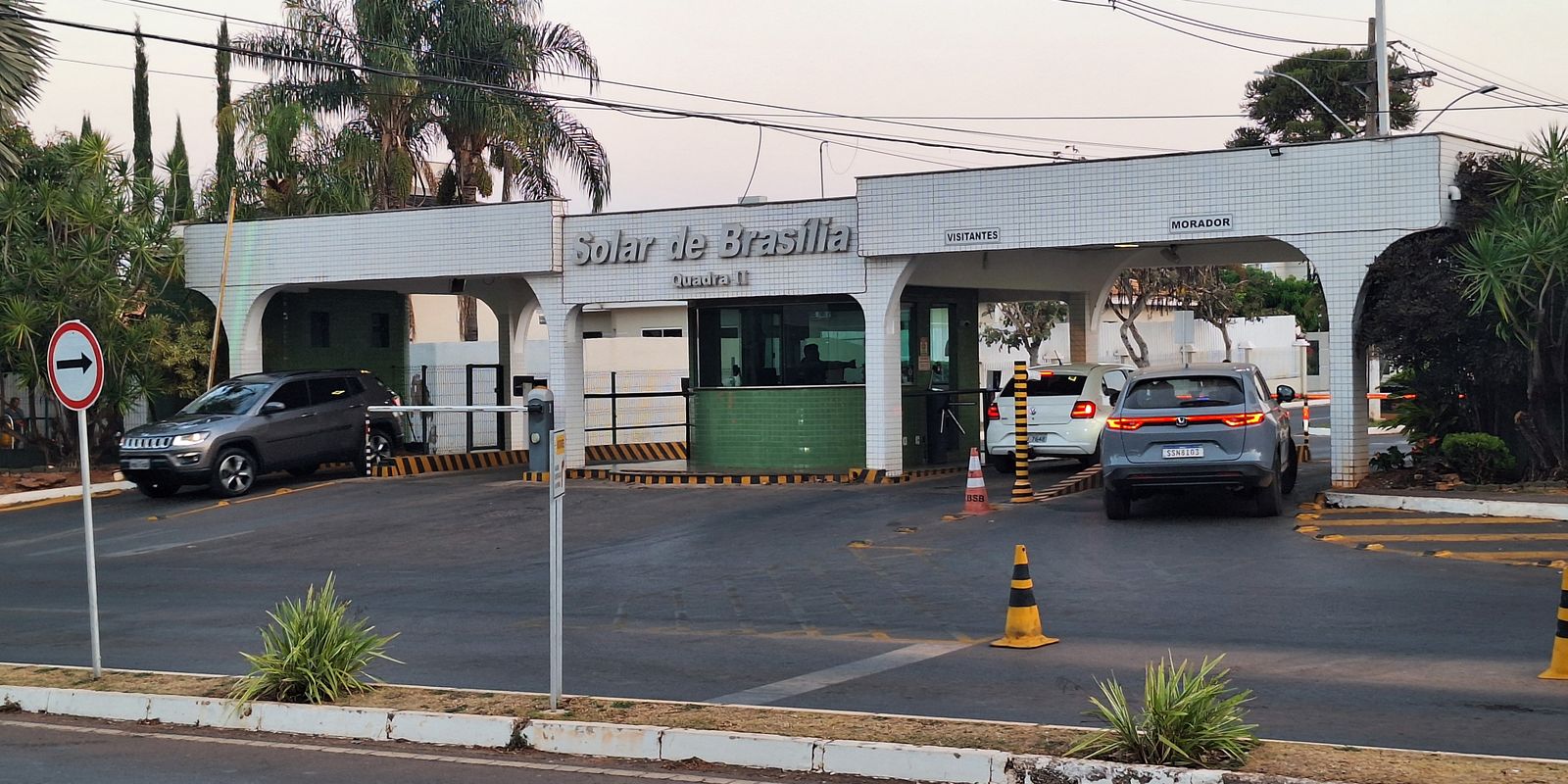 Moraes suspende visitas a Bolsonaro na prisão domiciliar