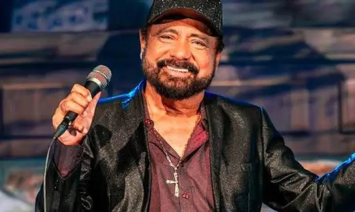 Dalvan, o Leão da Música Sertaneja, celebra trajetória histórica e anuncia a turnê “A Dama de Vermelho”
