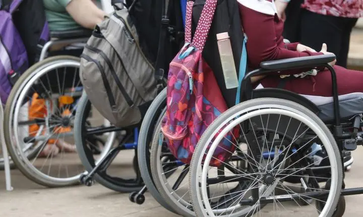 Analfabetismo entre jovens e adultos com deficiência é 12 vezes maior