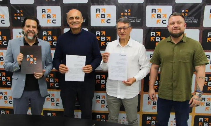 Consórcio ABC e Metodista firmam parceria para até 1.000 bolsas de estudo para estudantes de baixa renda